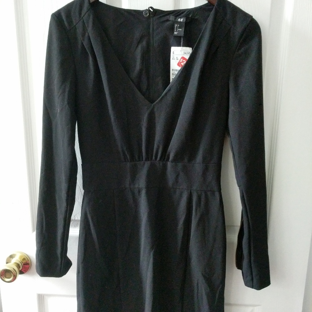 H&M V-neck sheath dress with gold tone zippers